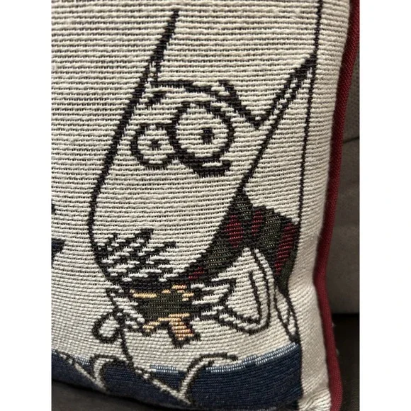 Maxine Tapestry Pillow Shoebox Hallmark classic Christmas miracle‎ throw pillow - Picture 4 of 5